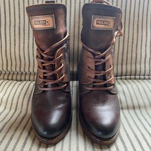 Pikolinos Leather Books - Size 37